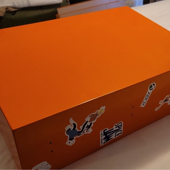 LEBRON XBOX SPACE JAM BASKETBALL LOCKER METAL CASE LIMITED EDITION. - Picture 9 of 10